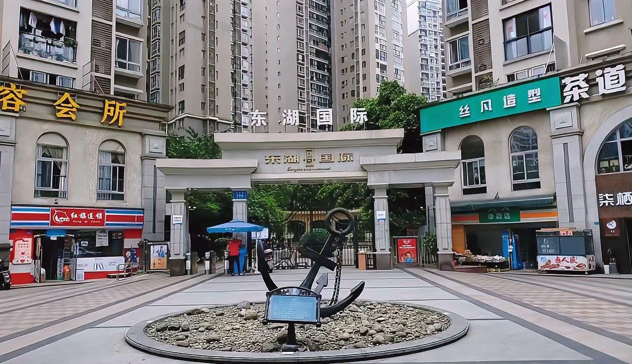 赛地聚焦——欧联今夜热度飙升；成都蓉城更衣室发声；气氛紧张；赛程密集仍需轮换-九游体育官网