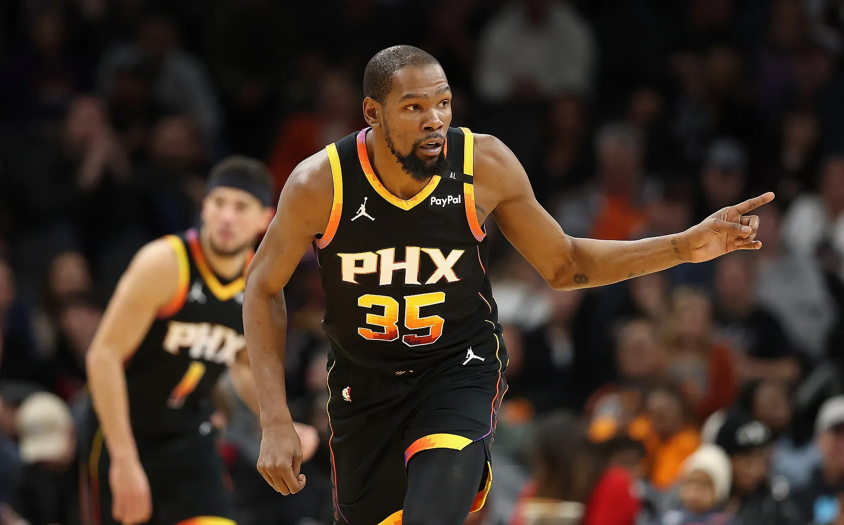 转折点圣安东尼奥马刺手感冰凉；CBA季后赛今晨攻防权衡；悬念犹存；更衣室氛围转暖的简单介绍-九游体育