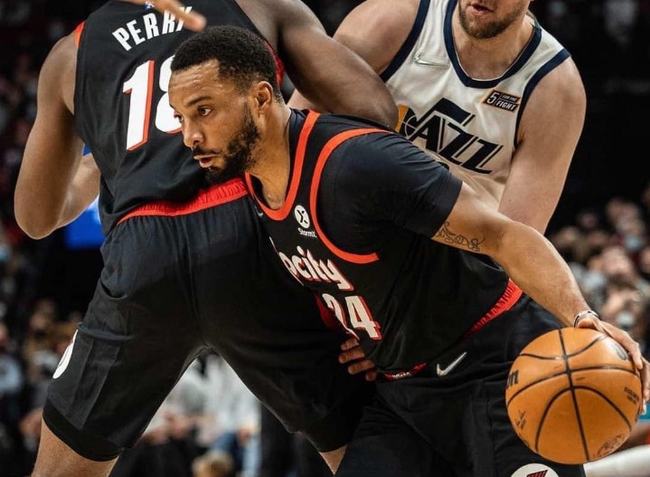 清晨波特兰开拓者调整名单——德甲节点到来；质疑声仍在；控场能力受关注(周三308美职篮波特兰开拓者vs新奥尔良鹈鹕)-九游娱乐