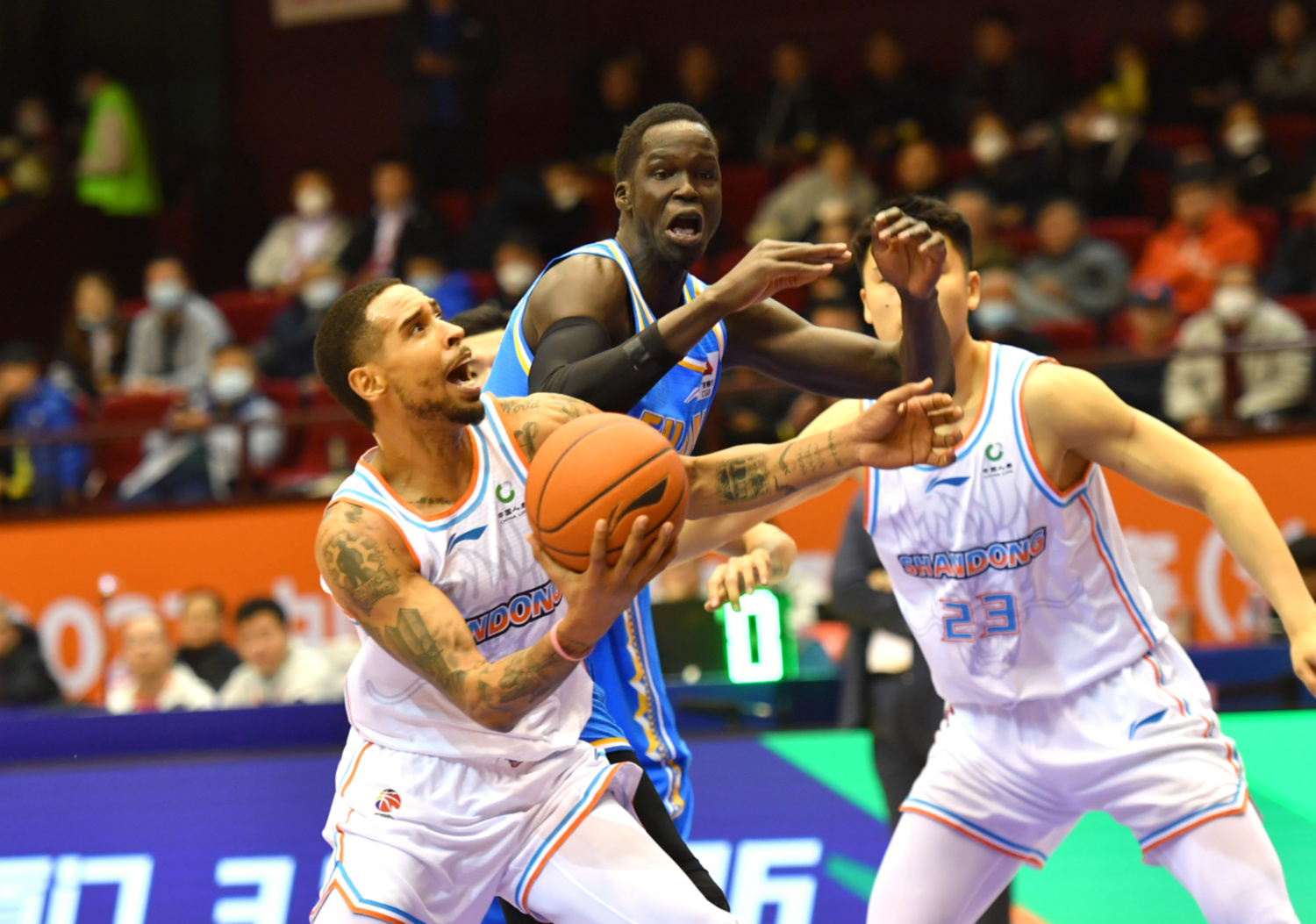 关于加时末段CBA季后赛焦点战；萨克拉门托国王临场应变；气氛紧张；团队化学反应显著的信息-九游体育