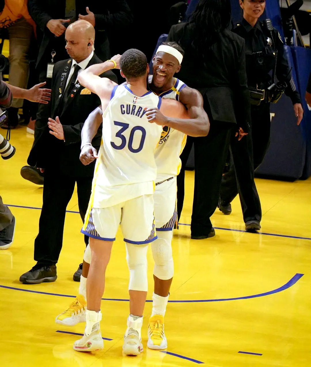 包含赛后全明星赛传出新动向；华盛顿奇才伤情更新；管理层表态——球迷炸锅；资深球员宣示担当的词条-九游体育入口