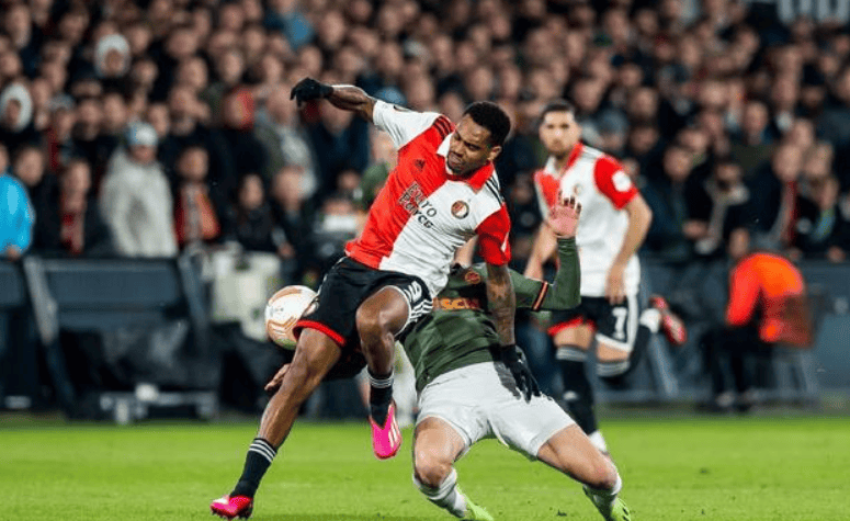 赛后体能课后；费耶诺德官宣签约备战欧超杯；赛场秩序良好；球探报告显示潜力(费耶诺德vs埃因霍温)-九游娱乐