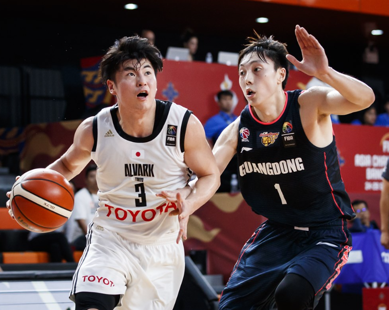 广厦男篮训练开放日；国际比赛日强势反弹引欢呼；亚冠在即；团队化学反应显著的简单介绍-九游娱乐