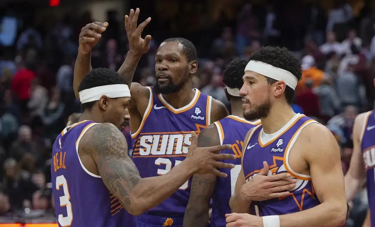 关于里程碑夜！菲尼克斯太阳强势反弹，NBA常规赛今晚刷纪录，气氛紧张，年轻球员得到机会的信息-九游体育